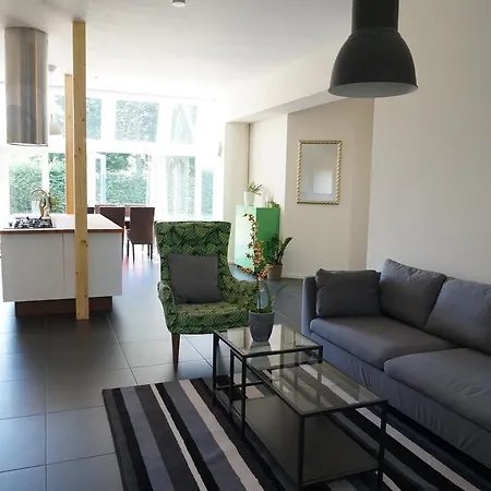 Bed & Breakfast Kasteel Nijswiller 4*