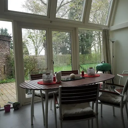 Kasteel Nijswiller Bed and Breakfast