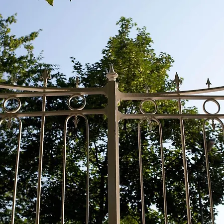 Kasteel Nijswiller Bed and Breakfast