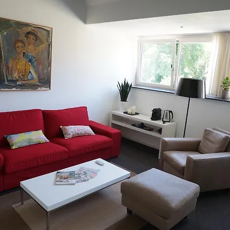Kasteel Nijswiller Bed and Breakfast 4*