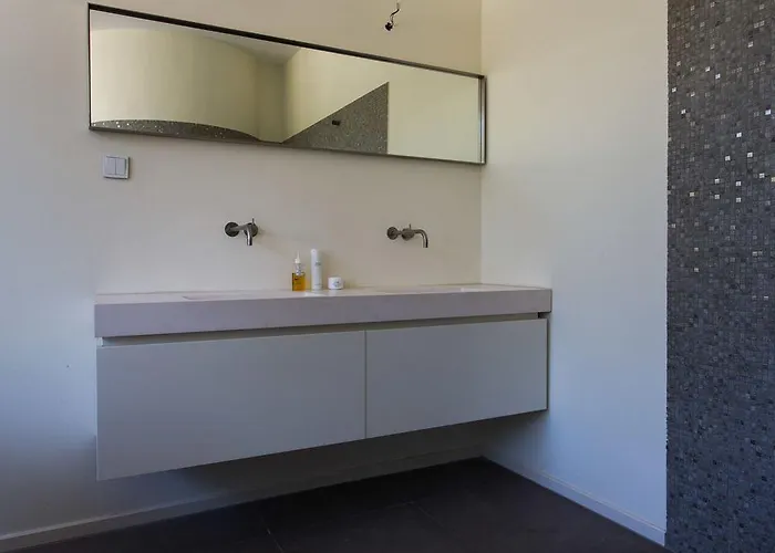 Bed & Breakfast Kasteel Nijswiller 4*